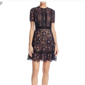 AQUA by Bloomingdale's Navy/Nude Lace Dress - Small